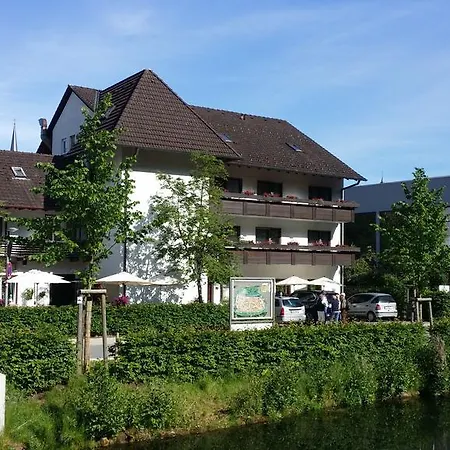 Schiff Hotel